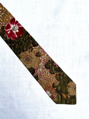 Vintage Silk Tie Olive Green & Burgundy Floral Garden of Eden 3 1/2” Wide